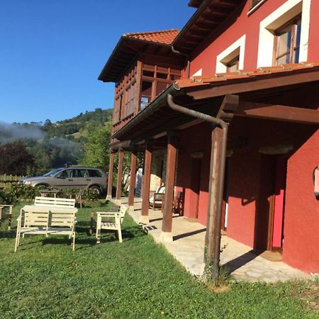 Gasthaus El Interior De Gaia Les Arriondes Exterior foto