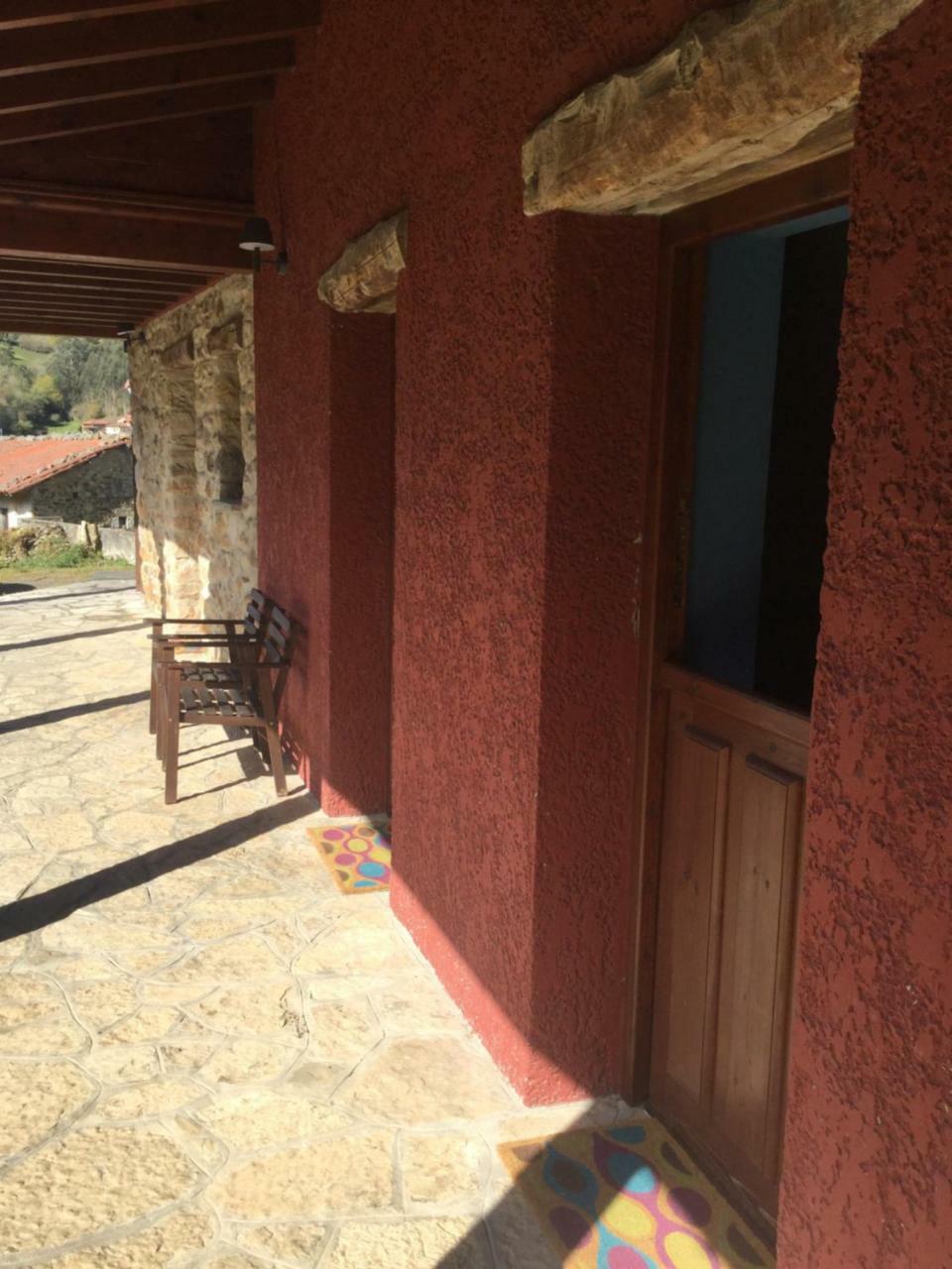 Gasthaus El Interior De Gaia Les Arriondes Exterior foto